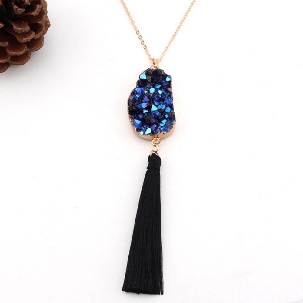 Blue Geode Tassel Necklace - Picture 3 of 4